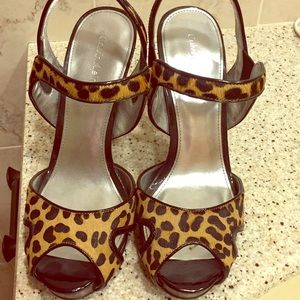 Calvin Klein heels with small platform 41/2 “heel